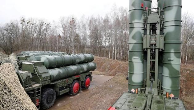 A view shows a new S-400 "Triumph" surface-to-air missile system after its deployment at a military base outside the town of Gvardeysk near Kaliningrad, Russia.(REUTERS)