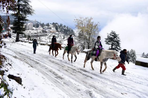 Many Delhiites have planned trips to the hills, away from the din in the city, to ring in 2021.(Photo: Deepak Sansta/HT (Photo for representational purpose only)) Many Delhiites have planned trips to the hills, away from the din in the city, to ring in 2021.(Photo: Deepak Sansta/HT (Photo for representational purpose only))