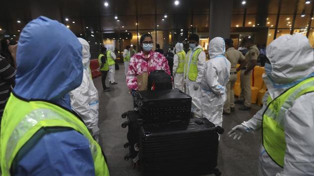 The ministry added that passengers from the UK who arrived in India between November 25 and December 8, 2020 would be contacted by District Surveillance Officers and will be advised to self-monitor their health.(AP Photo)