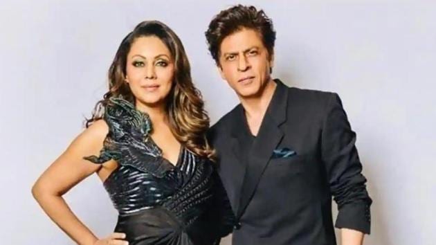 Shah Rukh Khan poses with wife Gauri Khan.