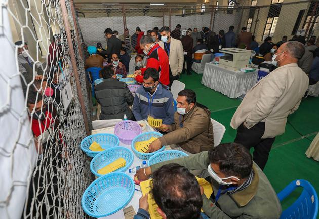 Counting of votes for the District Development Council elections at a centre in Jammu on Tuesday.(PTI) Counting of votes for the District Development Council elections at a centre in Jammu on Tuesday.(PTI)