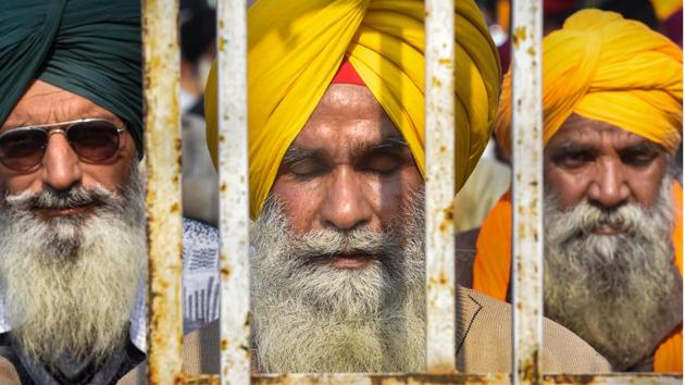 Farmers at Singhu border during their 'Delhi Chalo' protest march against the Centre's new farm laws, in New Delhi.(PTI) Farmers at Singhu border during their 'Delhi Chalo' protest march against the Centre's new farm laws, in New Delhi.(PTI)