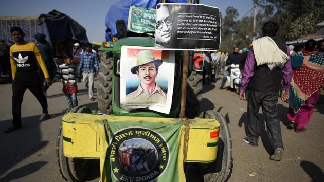 A vehicle with posters of Bhagat Singh and Saadat Hasan Manto during the ongoing farmers’ protest at Singhu border near New Delhi on December 18. (Biplov Bhuyan / HT Photo) A vehicle with posters of Bhagat Singh and Saadat Hasan Manto during the ongoing farmers’ protest at Singhu border near New Delhi on December 18. (Biplov Bhuyan / HT Photo)