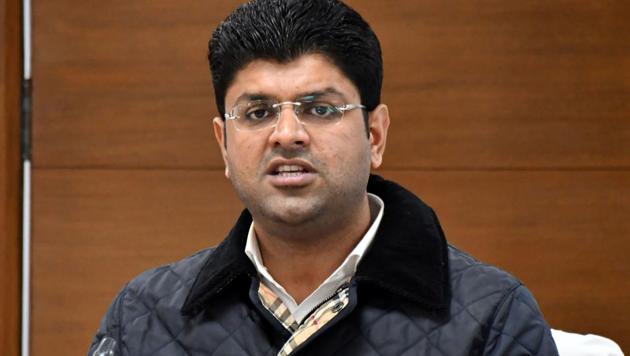 Haryana Deputy Chief Minister Dushyant Chautala addresses a press conference in Chandigarh.(PTI)