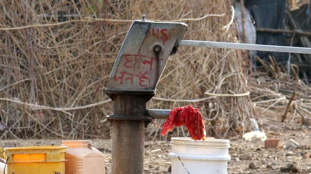 Family members of Ram Dayal Yadav attacked Ramchandra Raidas with sticks when he went to take water from the handpump in Tendura village.(Ritesh Mishra/HT/For Representative Purposes Only)