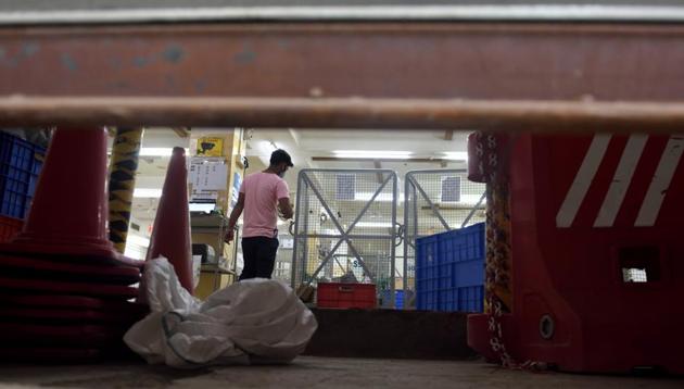 MNS workers vandalised Amazon warehouse at Sakinaka, on Friday. (Satish Bate/HT Photo) MNS workers vandalised Amazon warehouse at Sakinaka, on Friday. (Satish Bate/HT Photo)