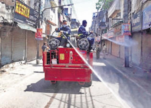 The fire was doused within a few minutes; however, what caused it is unknown. (HT Photo) The fire was doused within a few minutes; however, what caused it is unknown. (HT Photo)