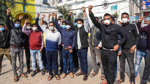 Around 1,000 junior doctors from nine government medical colleges in the state went on an indefinite strike from December 23 in support of their demand of a raise in their monthly stipend.(PTI PHOTO.) Around 1,000 junior doctors from nine government medical colleges in the state went on an indefinite strike from December 23 in support of their demand of a raise in their monthly stipend.(PTI PHOTO.)
