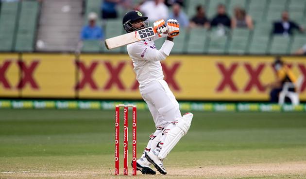 Ravindra Jadeja batted with determination and had added an unbeaten 104 runs with Rahane for the sixth wicket. He remained not out on 40 off 104 balls as India ended the day on 277/5 with a lead of 82 runs (getty)