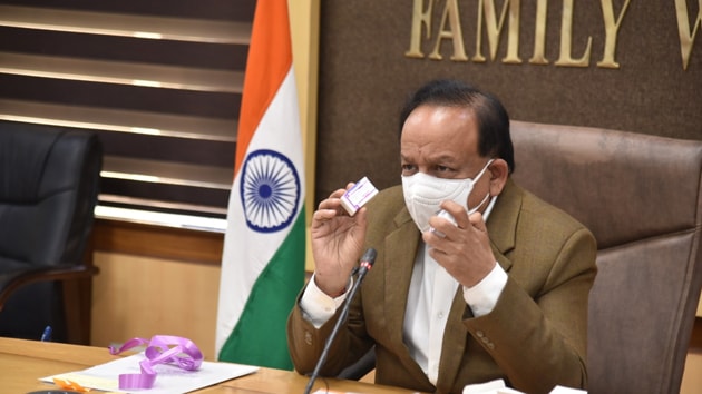 Dr Harsh Vardhan inaugurated India’s first indigenous pneumococcal conjugate vaccine (PCV) developed by the Serum Institute of India to treat pneumonia in children.(Twitter/@MoHFW_INDIA) Dr Harsh Vardhan inaugurated India’s first indigenous pneumococcal conjugate vaccine (PCV) developed by the Serum Institute of India to treat pneumonia in children.(Twitter/@MoHFW_INDIA)