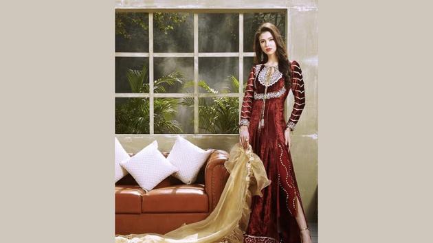 Buy Embroidery Work Pakistani Suit Wholesale Catalog 2023