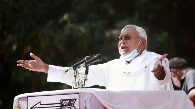 The RJD offered to back Nitish Kumar as Prime Ministerial candidate in 2024 if he makes way for Tejashwi Yadav to take over as Chief minister of Bihar.(PTI FILE PHOTO)