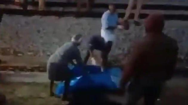 Karnataka council deputy chairman SL Dharme Gowda’s body at the railway track.(Videograb) Karnataka council deputy chairman SL Dharme Gowda’s body at the railway track.(Videograb)