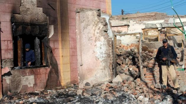 Pakistan arrests 14 people over demolishing of Hindu temple | World ...