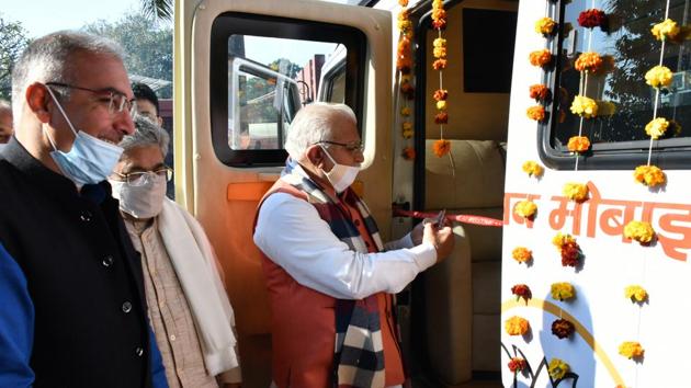 Chief minister Manohar Lal Khattar on Thursday said the state government was working towards facilitating one-stop registration within a district.(HT Photo)