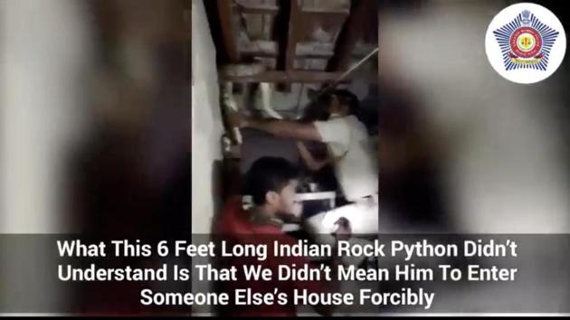 The image shows a still from a video which was shared on January 1. (Twitter/@MumbaiPolice) The image shows a still from a video which was shared on January 1. (Twitter/@MumbaiPolice)