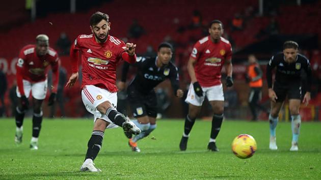 Manchester United’s Bruno Fernandes scores his side’s second goal.(Getty Images) Manchester United’s Bruno Fernandes scores his side’s second goal.(Getty Images)