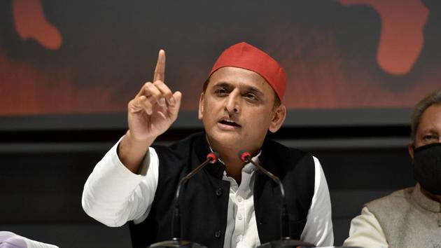 Samajwadi Party president Akhilesh Yadav addressing a press conference at the party office in Lucknow.(PTI Photo)