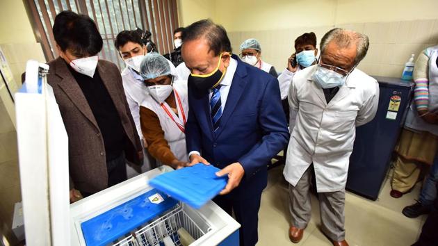 Union Health Minister Harsh Vardhan reviews preparations for the dry run at Guru Teg Bahadur Hospital in New Delhi on January 2. The Centre had already successfully conducted a two-day pilot Covid-19 vaccination drive in Andhra Pradesh, Assam, Gujarat, Punjab on December 28-29, in two districts each where five-session sites with 25 beneficiaries each were identified. (Raj K Raj / HT Photo) Union Health Minister Harsh Vardhan reviews preparations for the dry run at Guru Teg Bahadur Hospital in New Delhi on January 2. The Centre had already successfully conducted a two-day pilot Covid-19 vaccination drive in Andhra Pradesh, Assam, Gujarat, Punjab on December 28-29, in two districts each where five-session sites with 25 beneficiaries each were identified. (Raj K Raj / HT Photo)
