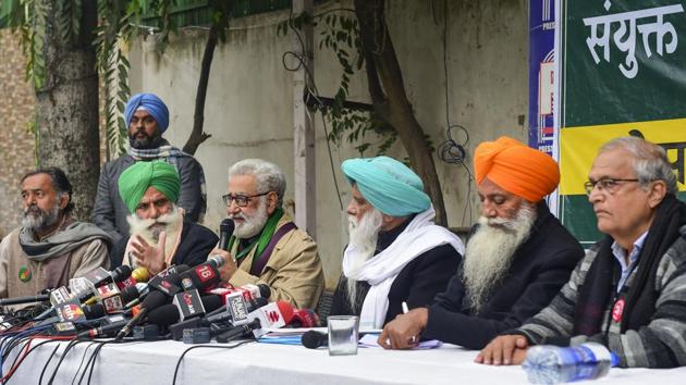 Political activist Yogendra Yadav and farmer leaders outline their future protest strategy against the three farm laws.(PTI Photo) Political activist Yogendra Yadav and farmer leaders outline their future protest strategy against the three farm laws.(PTI Photo)