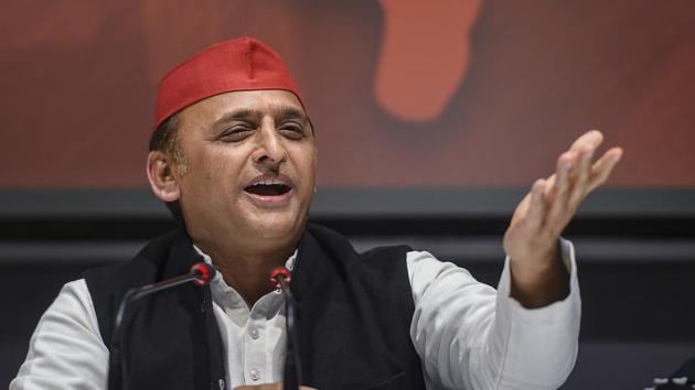 Samajwadi Party President Akhilesh Yadav addresses a press conference, at party office in Lucknow.(PTI)