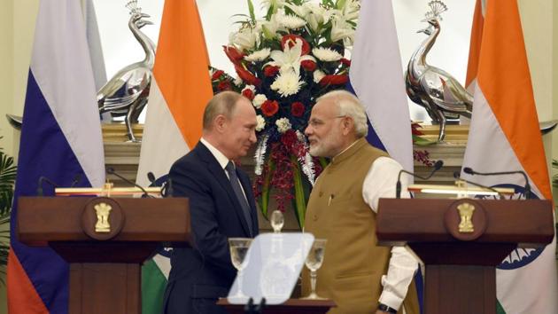 India’s multi-billion dollar deal to purchase the Russian-made S-400 air defence system may trigger US sanctions on New Delhi(Sonu Mehta/HT PHOTO) India’s multi-billion dollar deal to purchase the Russian-made S-400 air defence system may trigger US sanctions on New Delhi(Sonu Mehta/HT PHOTO)