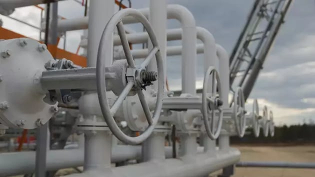 Petroleum products such as crude, diesel, petrol, natural gas and aviation turbine fuel (ATF) are awaiting the GST Council’s approval to be included under the GST net.(Reuters/ Representational) Petroleum products such as crude, diesel, petrol, natural gas and aviation turbine fuel (ATF) are awaiting the GST Council’s approval to be included under the GST net.(Reuters/ Representational)