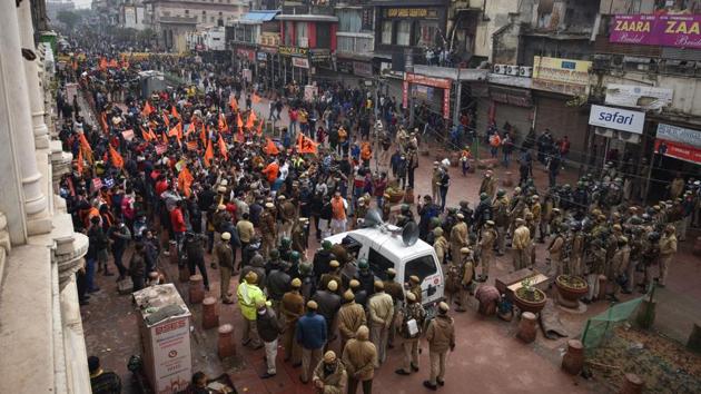 On Tuesday morning, hundreds of members of right-wing organisations, Delhi BJP and locals shouted slogans demanding reconstruction of the temple. (Sanchit Khanna/HT PHOTO) On Tuesday morning, hundreds of members of right-wing organisations, Delhi BJP and locals shouted slogans demanding reconstruction of the temple. (Sanchit Khanna/HT PHOTO)