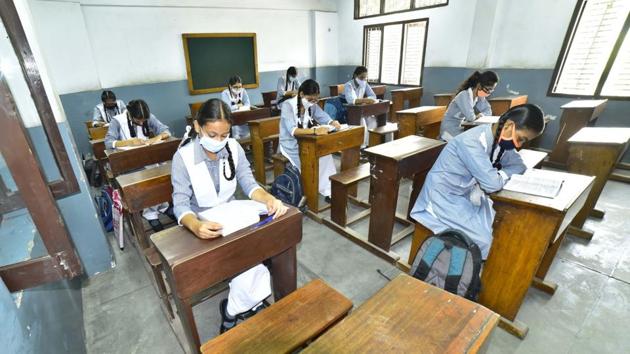 Schools will function from 10am to 3pm and students of Classes 5 to 12 will be allowed to attend classes from Thursday.(HT file photo)