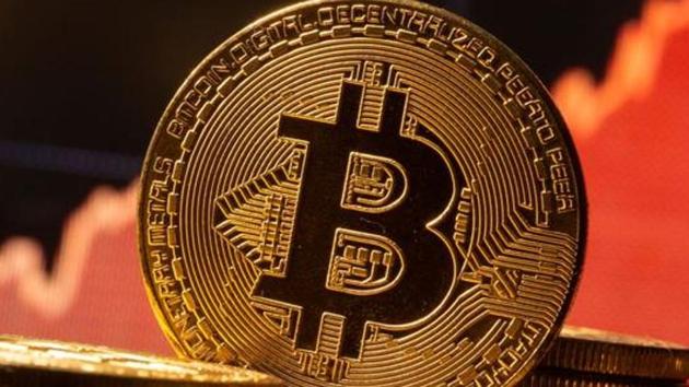 The world’s largest cryptocurrency advanced as much as 6% to USD 35,842, surpassing the previous high of USD 34,792 set on Jan. 3.(Reuters File Photo) The world’s largest cryptocurrency advanced as much as 6% to USD 35,842, surpassing the previous high of USD 34,792 set on Jan. 3.(Reuters File Photo)