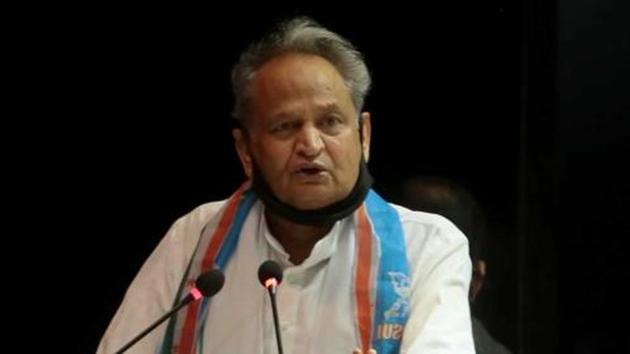 Welcoming the PM’s move of giving a major part of the WDFC to Rajasthan, the CM said the state is committed to the cause and urged him to restart pending projects.(HT PHOTO.) Welcoming the PM’s move of giving a major part of the WDFC to Rajasthan, the CM said the state is committed to the cause and urged him to restart pending projects.(HT PHOTO.)