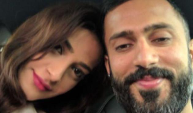 Sonam Kapoor lives in London with her husband Anand Ahuja. Sonam Kapoor lives in London with her husband Anand Ahuja.