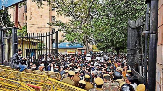 The employees also staged a protest at the North civic body’s Civil Lines zonal office. The employees also staged a protest at the North civic body’s Civil Lines zonal office.