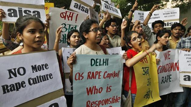 One of the suspect has accepted to knowing the rape survivor very well. Locals said the two of the accused youth stayed alone since their parents had died.(Hindustan Times/representational photo)