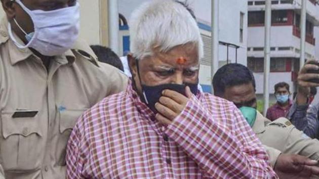 Rashtriya Janta Dal (RJD) Chief Lalu Prasad Yadav was shifted from paying ward of Rajendra Institute of Medical Science (RIMS) to director bungalow, due to surge in COVID-19 cases on August 5, 2020.(PTI) Rashtriya Janta Dal (RJD) Chief Lalu Prasad Yadav was shifted from paying ward of Rajendra Institute of Medical Science (RIMS) to director bungalow, due to surge in COVID-19 cases on August 5, 2020.(PTI)