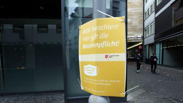 A sign reminding to wear a face mask is seen as the coronavirus disease outbreak continues in Mainz.(REUTERS) A sign reminding to wear a face mask is seen as the coronavirus disease outbreak continues in Mainz.(REUTERS)