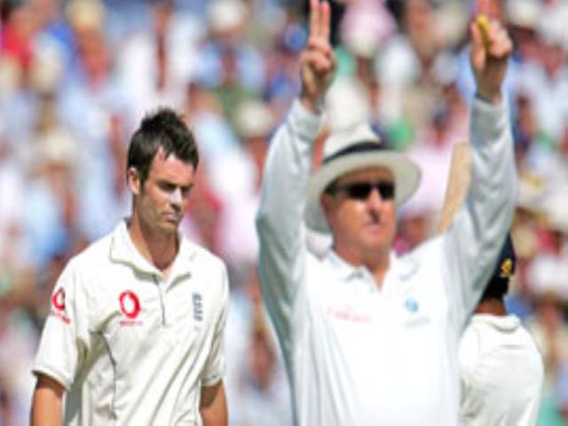 Umpire gestures a six off Anderson.