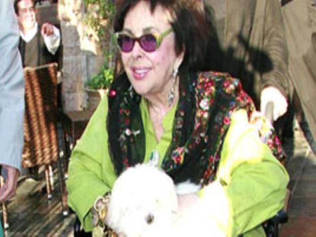 Elizabeth Taylor announced on Twitter that she won't be attending his memorial service. She said she "cannot be part of the public whoopla".