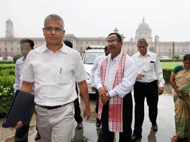 Ulfa president Arabinda Rajkhowa, accompanied by a delegation, arrives to attend a meeting with P Chidambaram in New Delhi