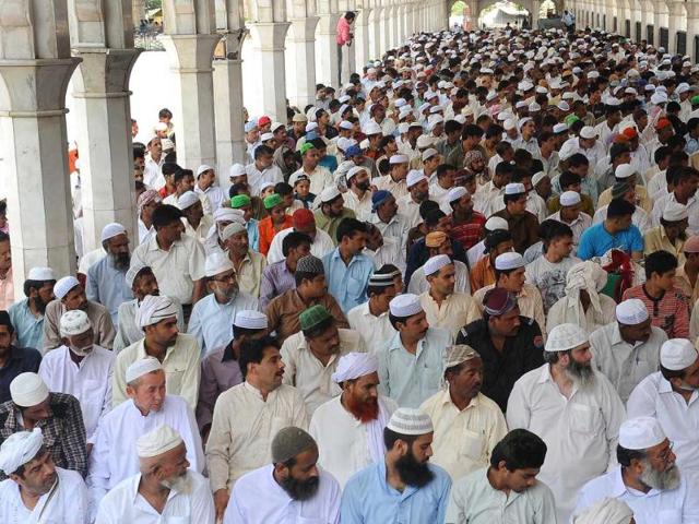 Pakistani Muslims offer Friday prayers at a mosque in Lahore. Ramadan in Pakistan, the world's second most populous Muslim country, started one day after Saudi Arabia, home to Islam's holiest shrines Mecca and Medina, because local authorities did not confirm the sighting the new moon.