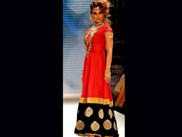 Kangna has had plans to launch her own fashion line since she starred in the film Fashion, inspired by her interaction with designers during the film. She's designed her own dresses for the upcoming films Tez and Rascals. “I may start this business in future. I want to concentrate on acting right now,” she says.