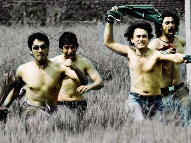 Directed by Rakeysh Omprakash Mehra, Rang De Basanti connected strongly with youth, and redefined patriotism in modern context. It starred Aamir Khan, Soha Ali Khan, Madhavan, Kunal Kapoor, Siddharth, Sharman Joshi, Atul Kulkarni and Alice Patten. Directed by Rakeysh Omprakash Mehra, Rang De Basanti connected strongly with youth, and redefined patriotism in modern context. It starred Aamir Khan, Soha Ali Khan, Madhavan, Kunal Kapoor, Siddharth, Sharman Joshi, Atul Kulkarni and Alice Patten.