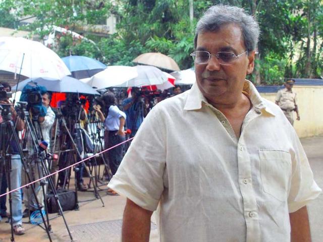 Subhash-Ghai-Founder-and-Chairman-of-Whistling-Woods-International-film-institute-posed-with-Ranbir-Kapoor