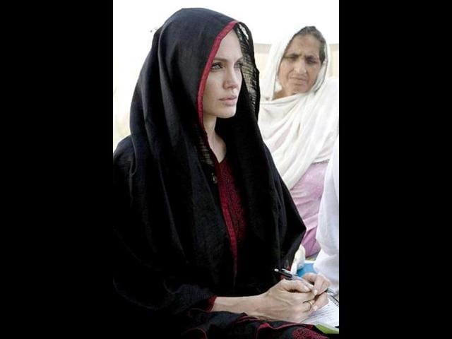 Angelina-Jolie Angelina-Jolie