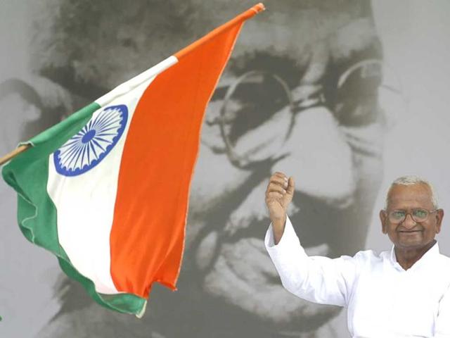 Anti-corruption-activist-Anna-Hazare-gestures-during-a-rally-at-Ram-Lila-grounds-in-New-Delhi Anti-corruption-activist-Anna-Hazare-gestures-during-a-rally-at-Ram-Lila-grounds-in-New-Delhi