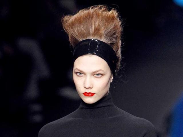 Headband: Giving a smart casual look, this one's a pleasant change from the regular look.