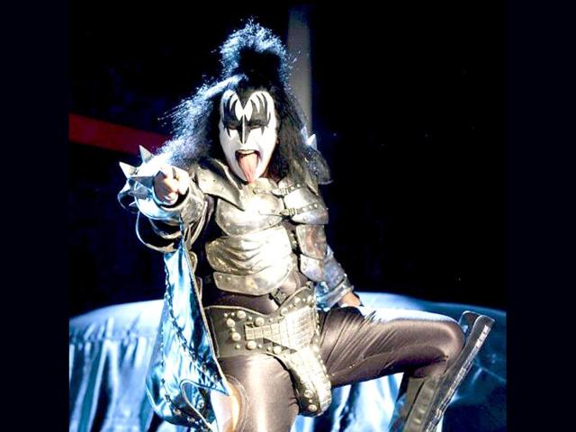 gene simmons wants condi rice to be vp