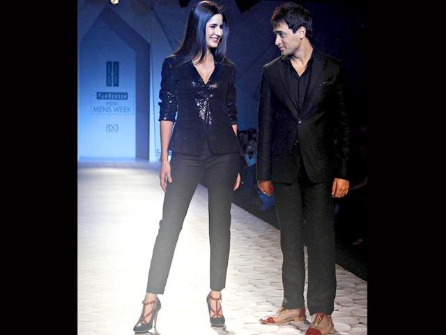 The two, who seem to enjoy some interesting chemistry on screen, can't help goofing off on the ramp.