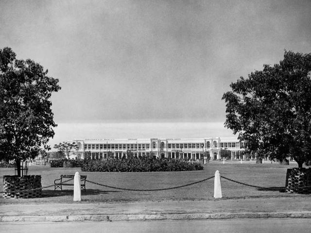 The new Capital also had a place where the inhabitants could have all the trappings of the good life. Like London, New Delhi got its own Piccadilly Circus in Connaught Place.