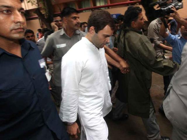 Congress general secretary Rahul Gandhi visits RML hospital to meet Delhi high court victims.